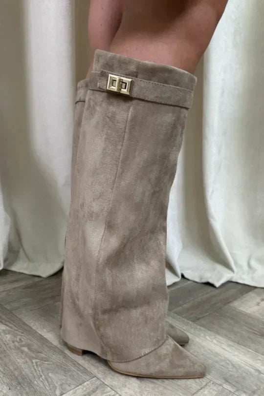 ChicSchritt™ / Absatzstiefel mit trendiger Silhouette