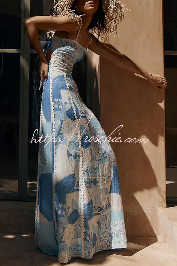 Loretta Leinen-Maxikleid mit einzigartigem Druck, Rückenschnürung und ausgestelltem Schnitt