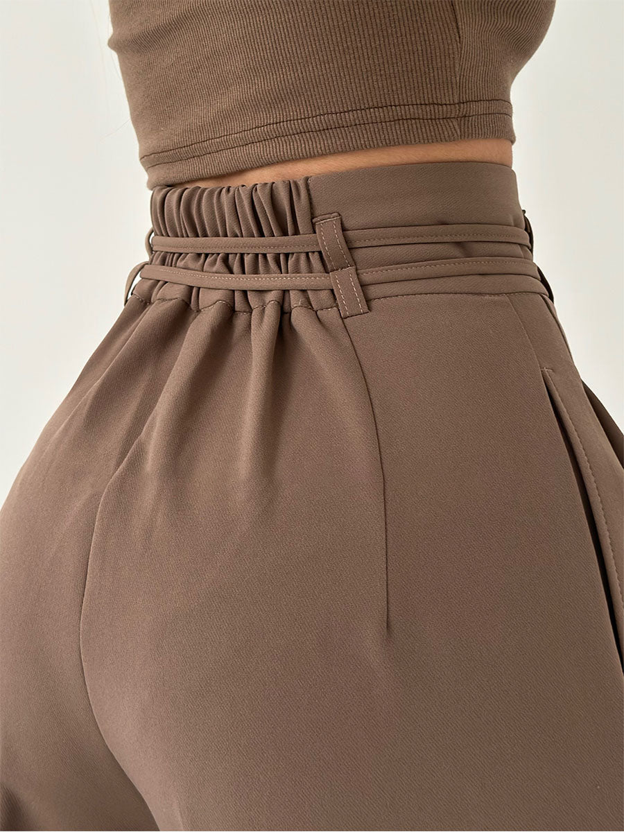 LENA – Weit geschnittene High-Waist-Hose