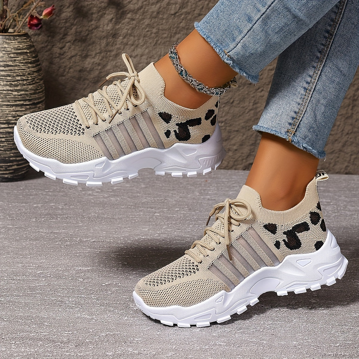 Damen Orthopädie-Sneaker mit breiter Zehenbox | Leichtes Mesh & stoßdämpfende Sohle | Rutschfest für Alltag & lange Wege