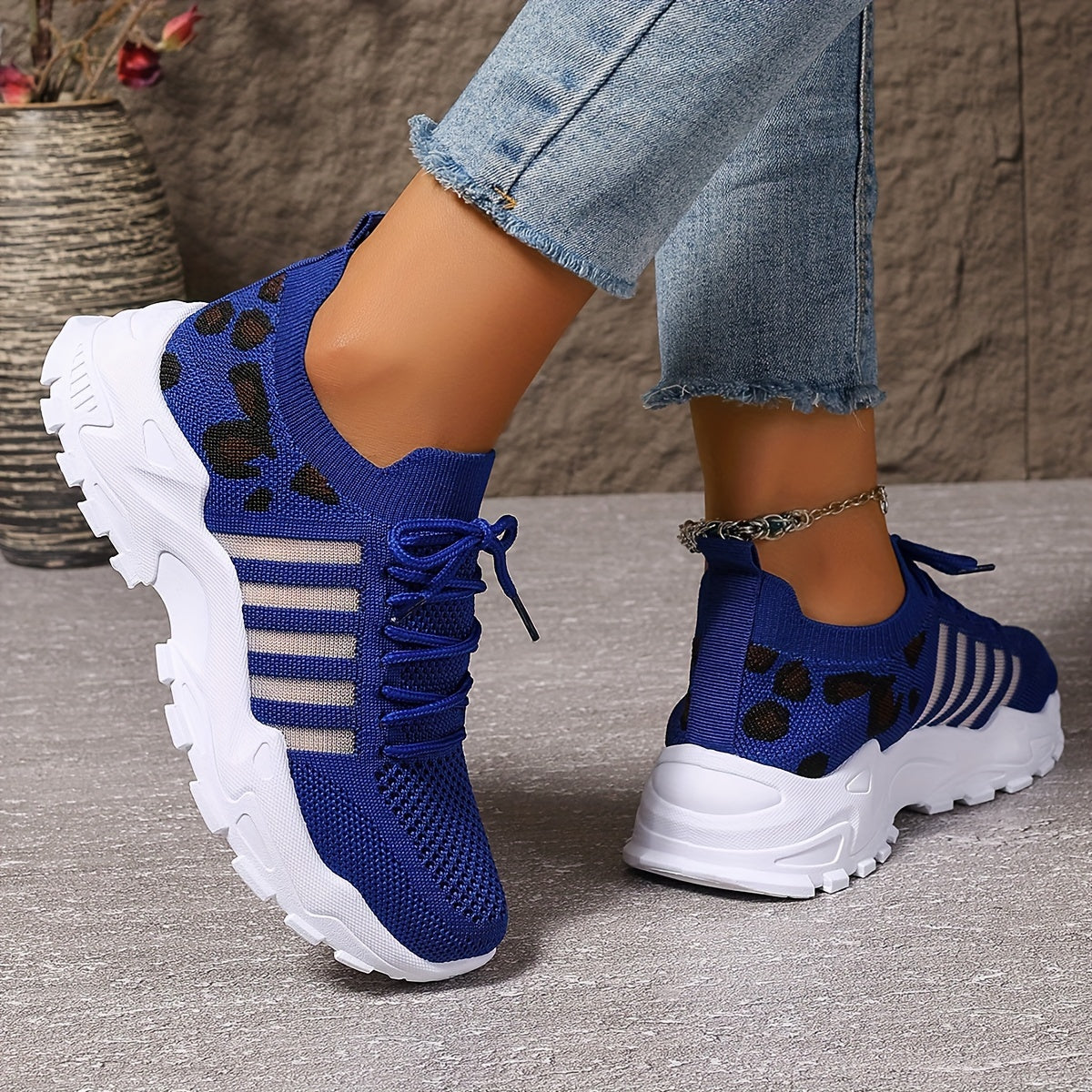 Damen Orthopädie-Sneaker mit breiter Zehenbox | Leichtes Mesh & stoßdämpfende Sohle | Rutschfest für Alltag & lange Wege