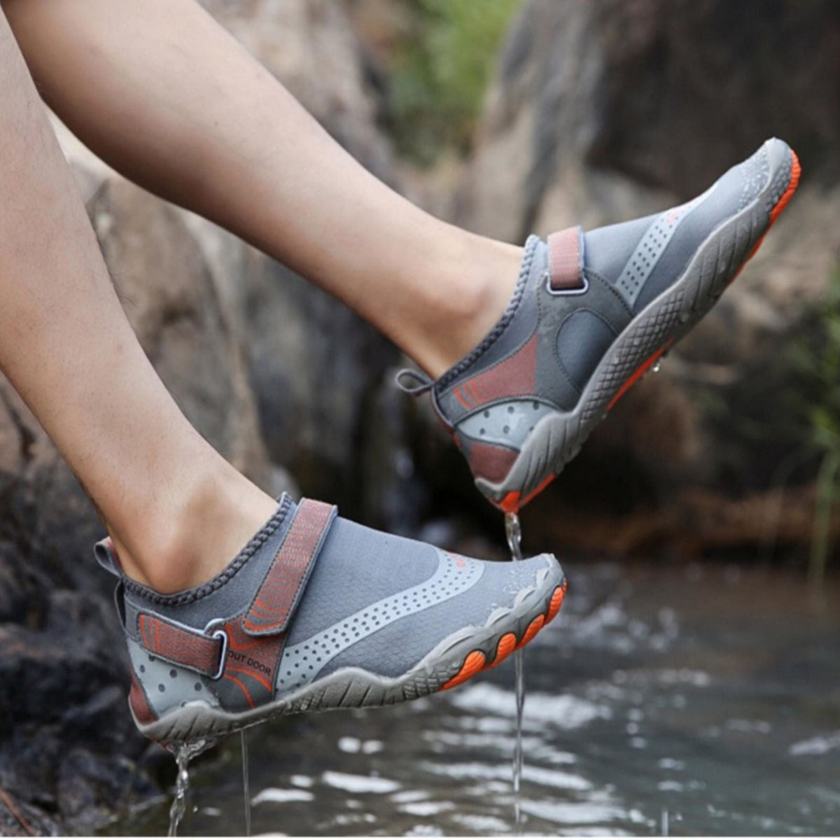 Wasserschuhe | Rutschfeste Profilsohle | Leichte orthopädische Stütze | WellenWandler