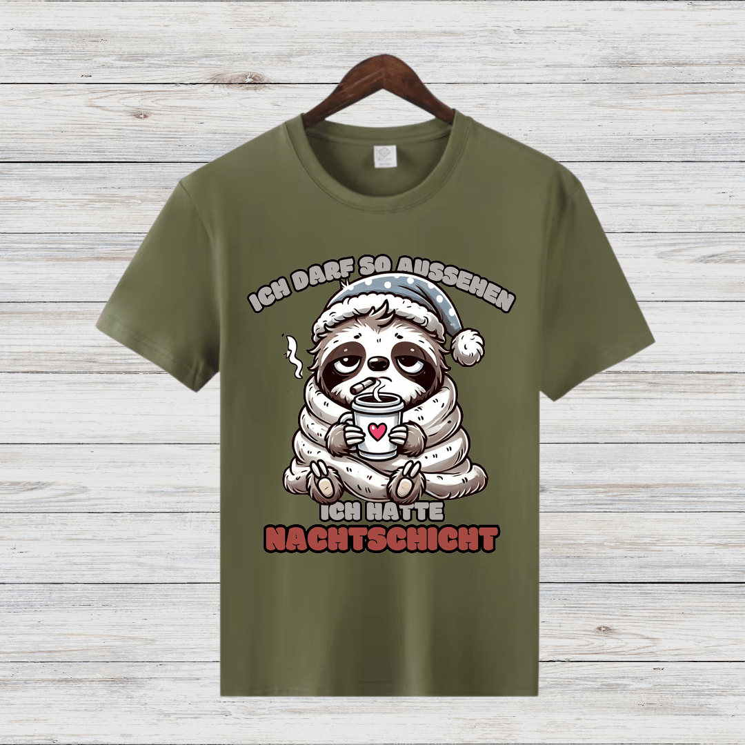 Faultier Nachtschicht | Lustiges Wintershirt | Humorvolles Design für kalte Tage | Statement Shirt | Damen T-Shirt - Sopheria