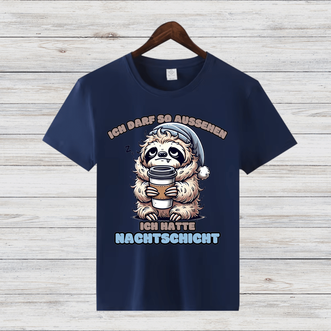 Faultier Nachtschicht | Lustiges Wintershirt | Humorvolles Faultier Design | Statement Shirt für kalte Tage - Sopheria