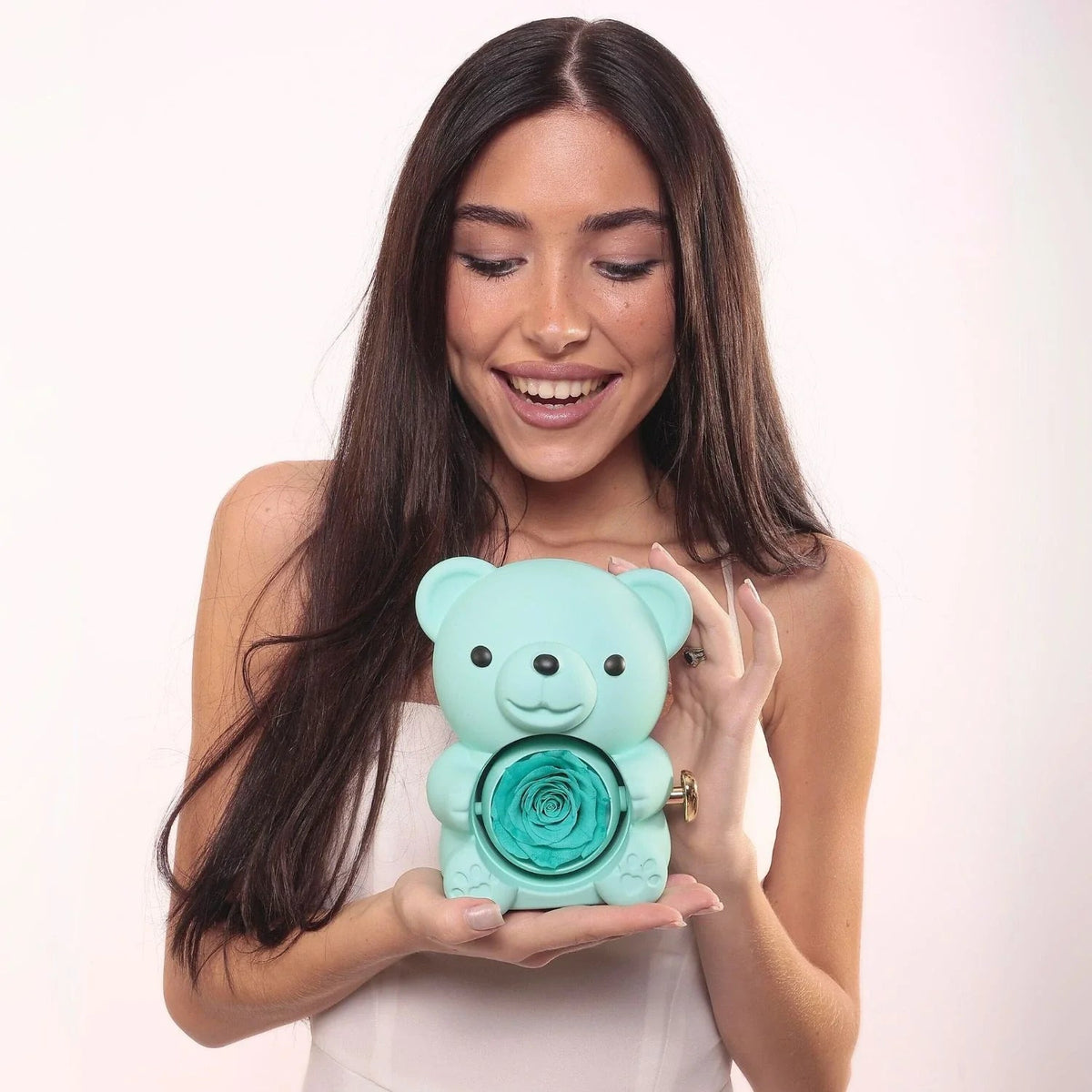 Rosenherz – Teddybär-Geschenkbox mit ewiger Rose & gravierter Halskette - Sopheria