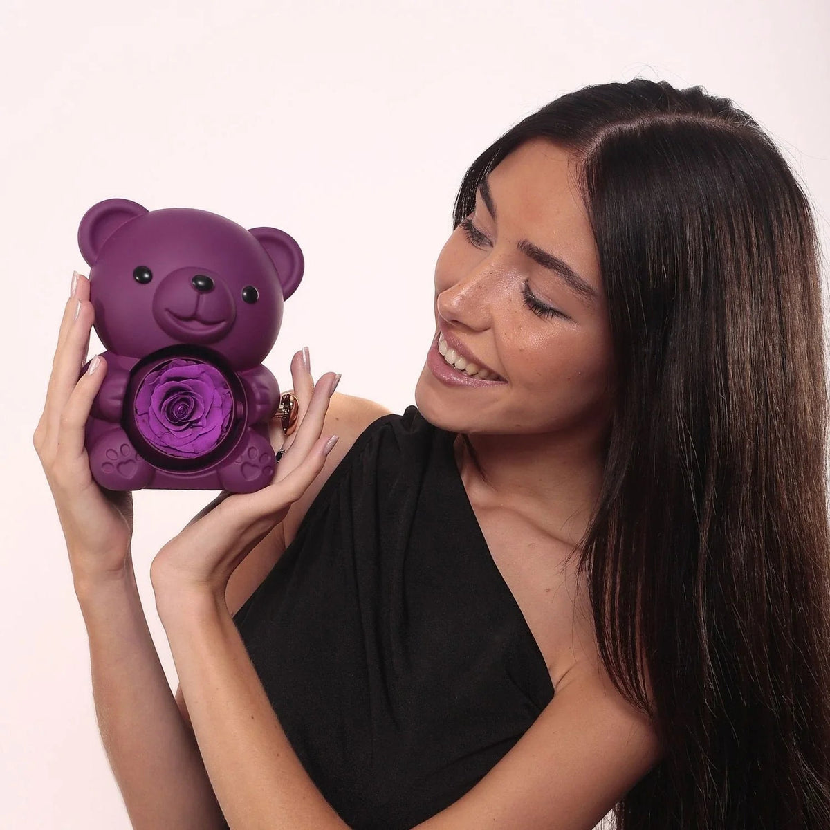 Rosenherz – Teddybär-Geschenkbox mit ewiger Rose & gravierter Halskette - Sopheria