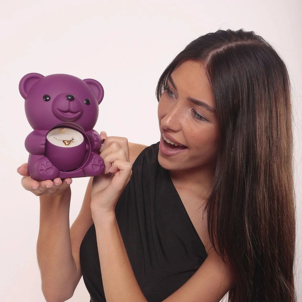 Rosenherz – Teddybär-Geschenkbox mit ewiger Rose & gravierter Halskette - Sopheria