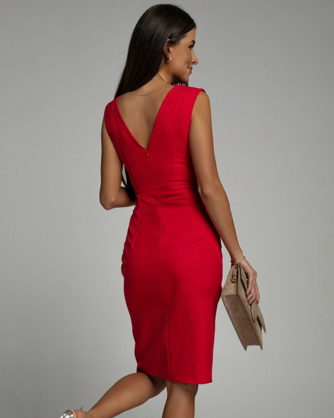 Isa™ | Eng anliegendes Kleid mit V-Ausschnitt und Schlitz