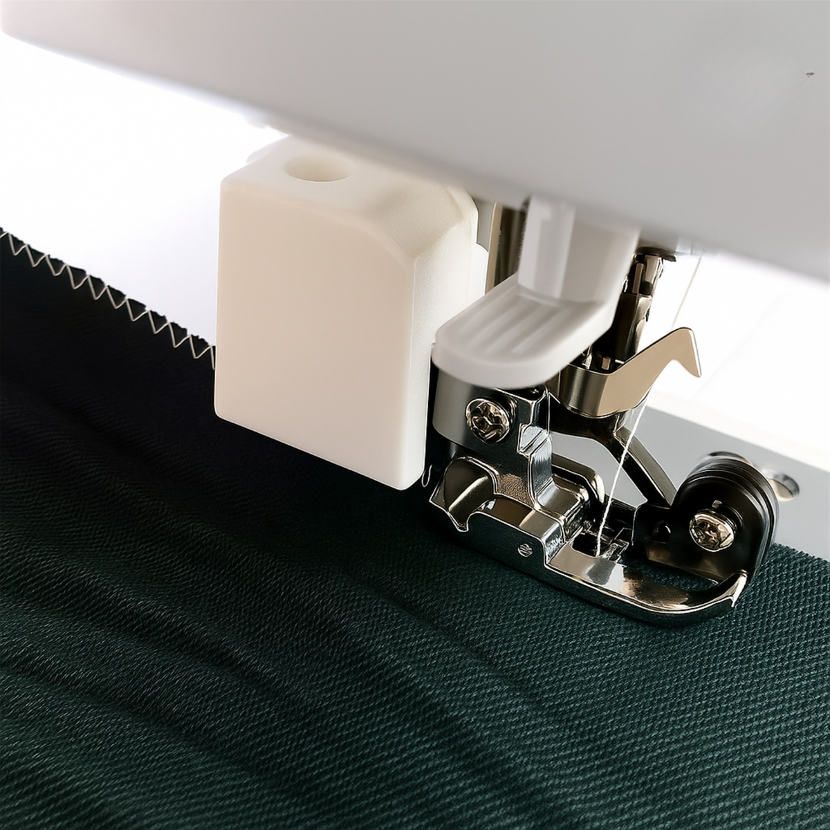 StitchMate / Professionelles Nähen und Schneiden in einem Schritt kombiniert