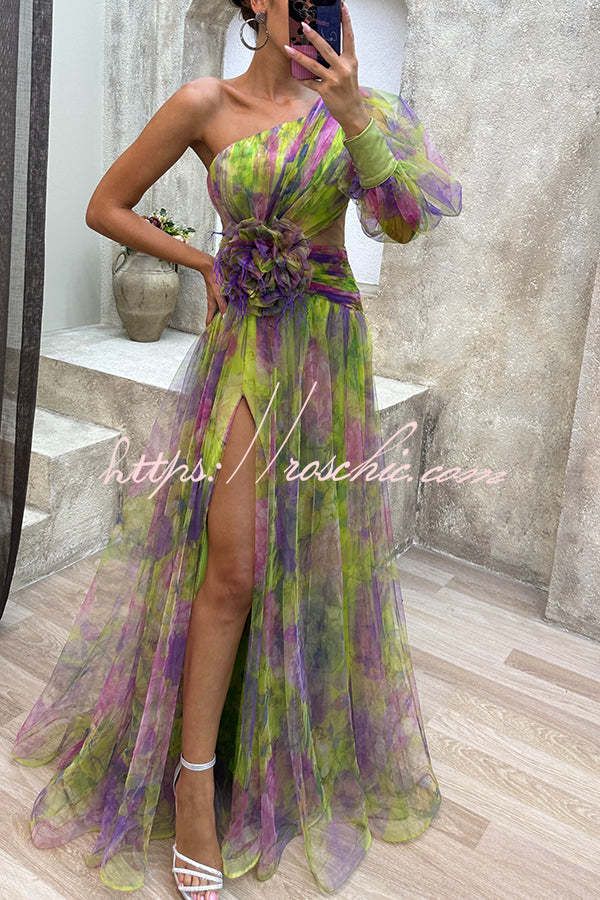 Cosima Tüll-Maxikleid mit Blumenmuster, Falten, One-Shoulder-Ärmel und Beinschlitz