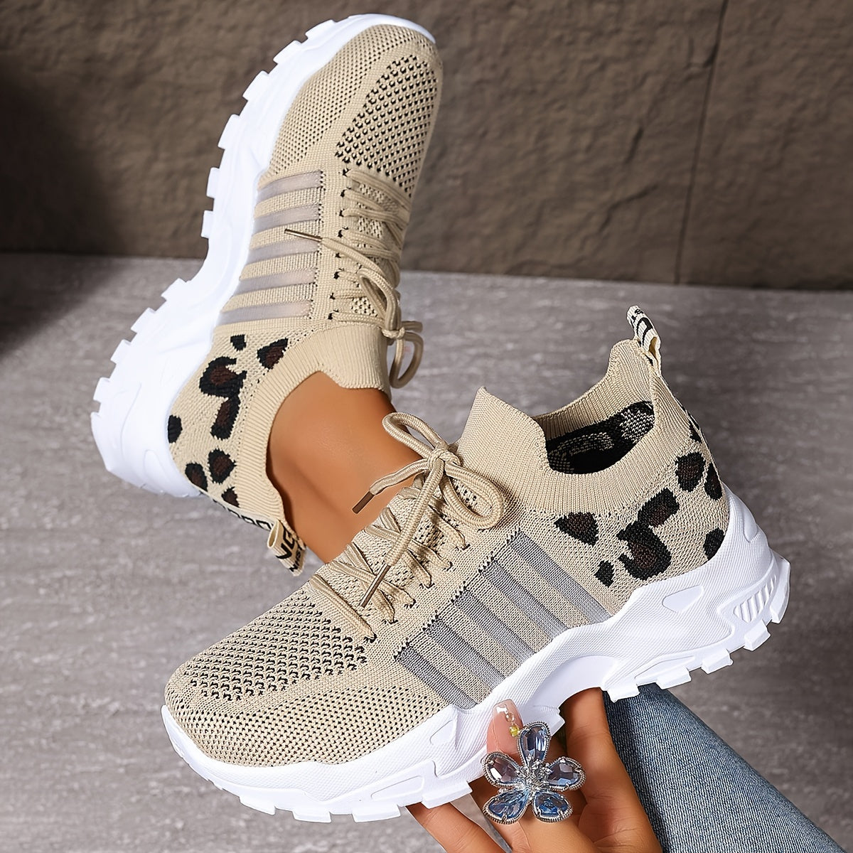 Damen Orthopädie-Sneaker mit breiter Zehenbox | Leichtes Mesh & stoßdämpfende Sohle | Rutschfest für Alltag & lange Wege