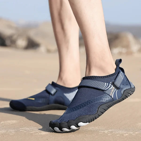 Wasserschuhe | Rutschfeste Profilsohle | Leichte orthopädische Stütze | WellenWandler