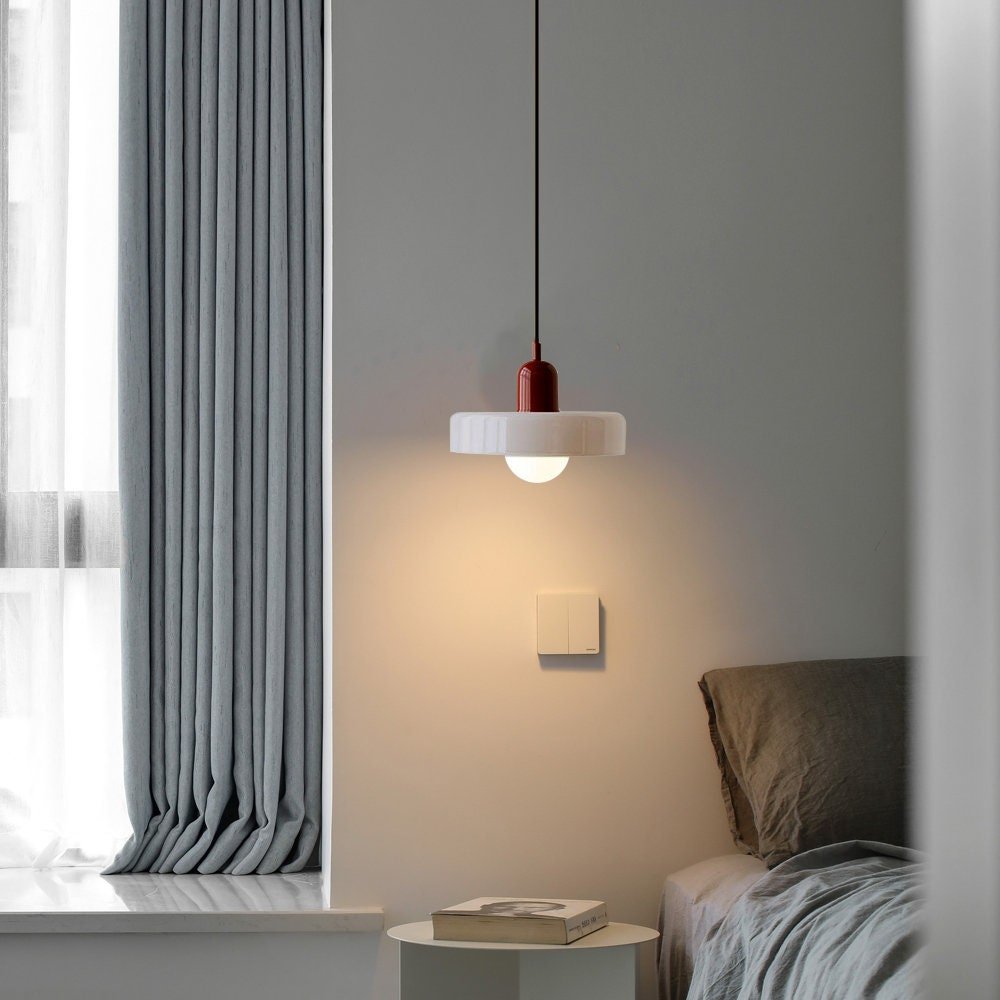 Aurelio™ | Bauhaus-Pendelleuchte aus farbigem Glas - Sopheria