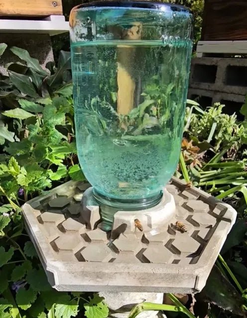 BienenBrunnen™ / Dekorativer Bienen Trinkplatz Für Gärten - Sopheria