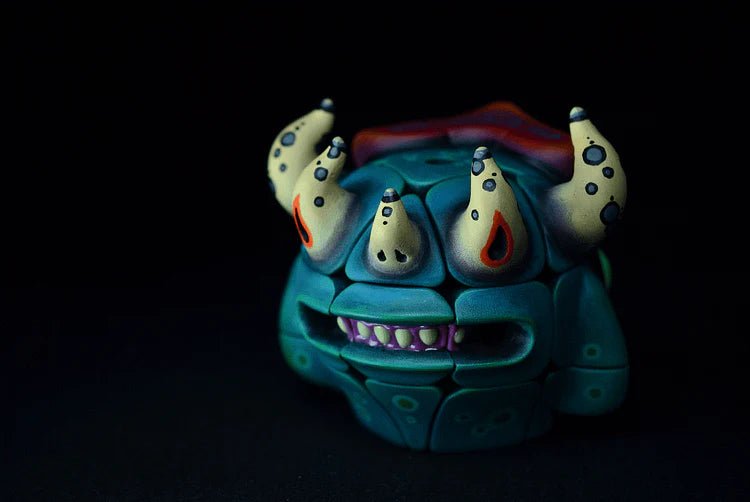 ChaosWürfel™ / Handgefertigtes Kunstspielzeug trifft auf Rätselmonster - Sopheria