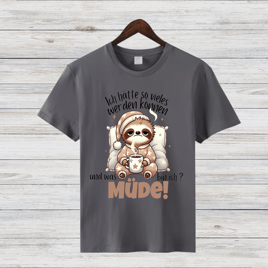 Faultier Pyjama Shirt | Lustiges Winterdesign | Gemütliches Statement-Shirt | Geschenkidee für Frauen - Sopheria