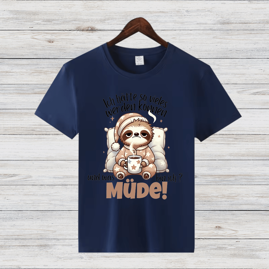 Faultier Pyjama Shirt | Lustiges Winterdesign | Gemütliches Statement-Shirt | Geschenkidee für Frauen - Sopheria