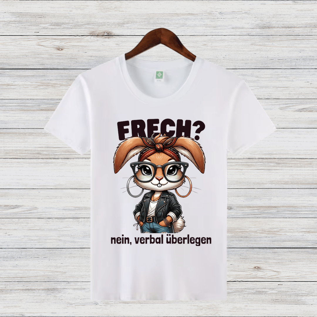Frech? Nein, verbal überlegen | Lustiges Damen-Shirt | Statement-Shirt mit coolem Hasen-Design | Perfekt für den Winter - Sopheria