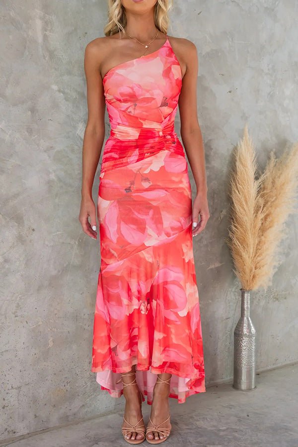 Friederike Asymmetrisches Maxikleid aus Netzstoff mit Blumenmuster und Raffung - Sopheria