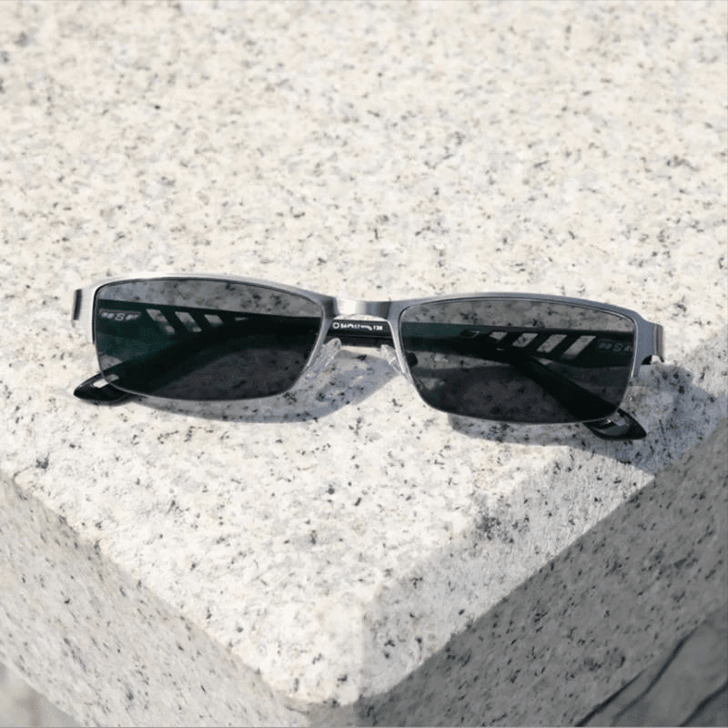 GloGläser™ / Die All-in-One-Sehbrille – Sehen Sie alles, tragen Sie nur ein Paar - Sopheria