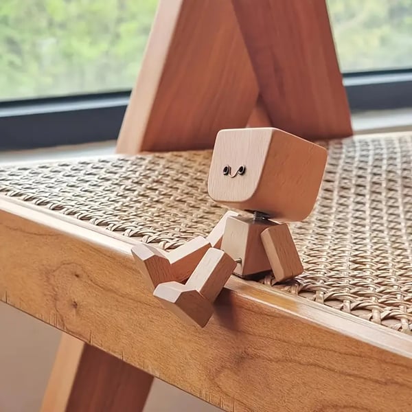 HolzFreund – Wackel Holzfigur mit Magnet Gesichtern - Sopheria