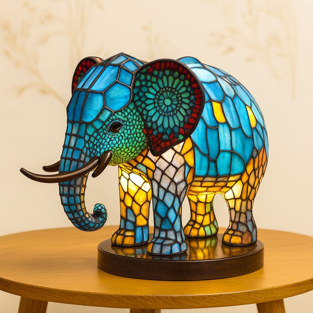 LeuchtElefant - handgefertigte Lampe, die Herzen erstrahlen lässt - Sopheria