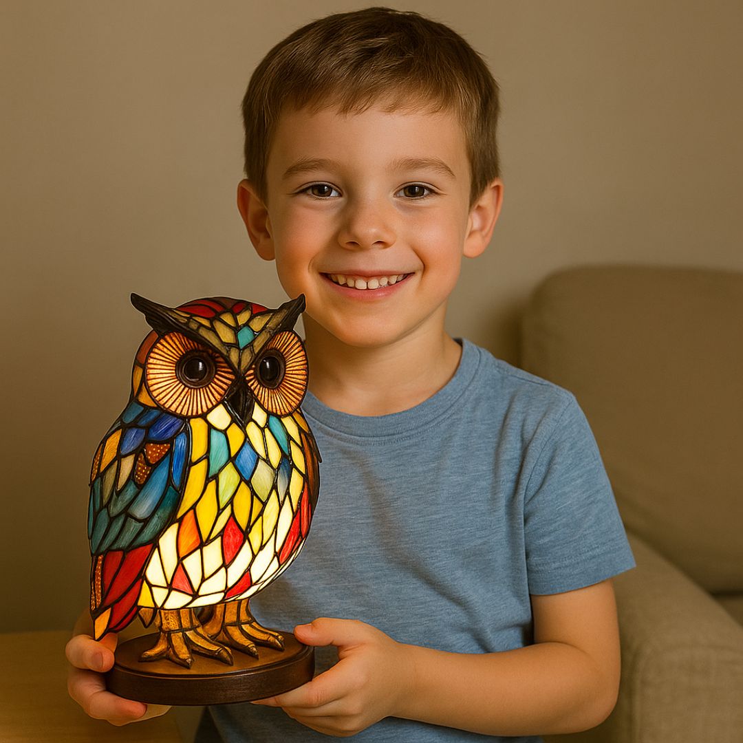 LeuchtEule - handgefertigte Lampe, die Herzen erstrahlen lässt - Sopheria