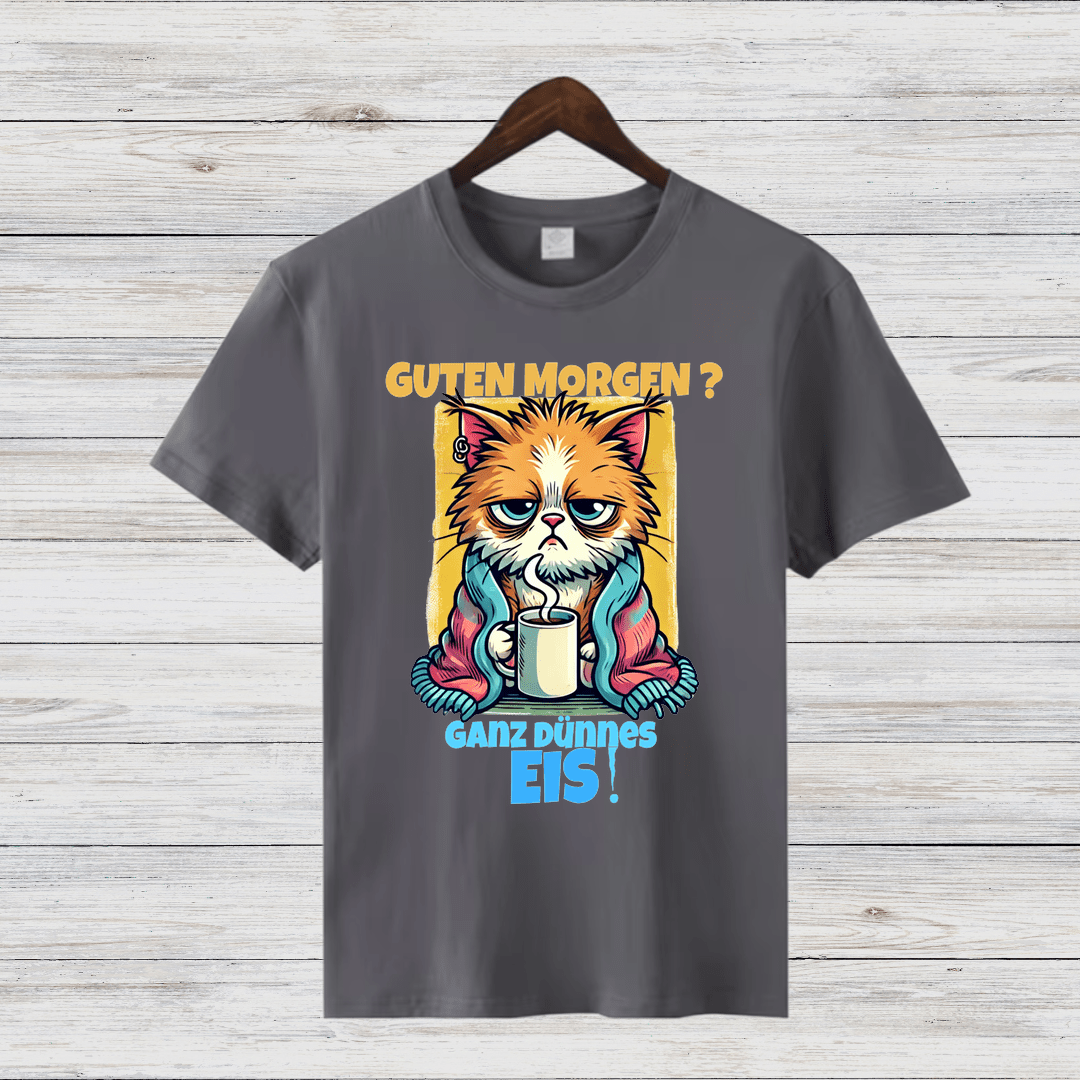 Mürrische Katze | Lustiges Kaffeeliebhaber-Shirt | Humorvolles Winterdesign | Statement Shirt für kalte Tage - Sopheria