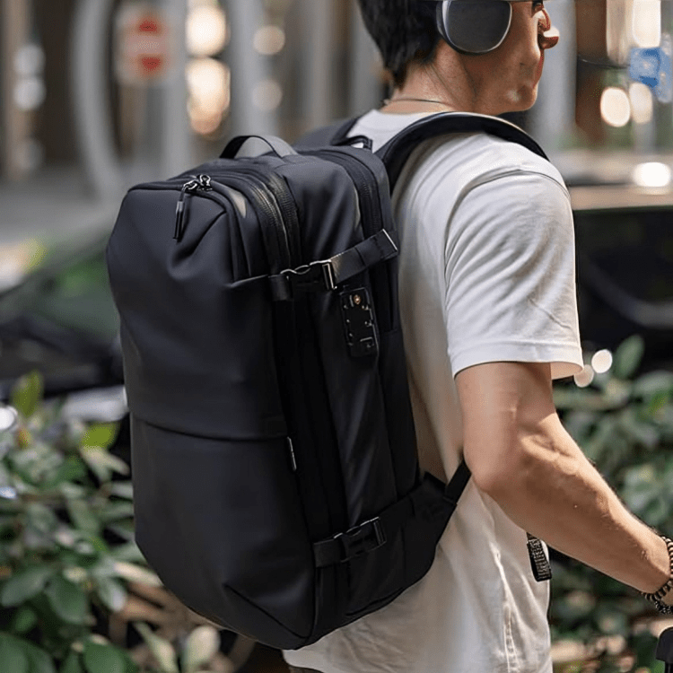 ReiseRaum™ / Vielseitiger Reise-Rucksack - Sopheria
