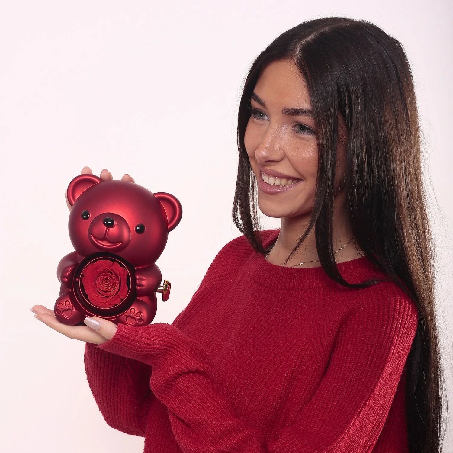 Rosenherz – Teddybär-Geschenkbox mit ewiger Rose & gravierter Halskette - Sopheria