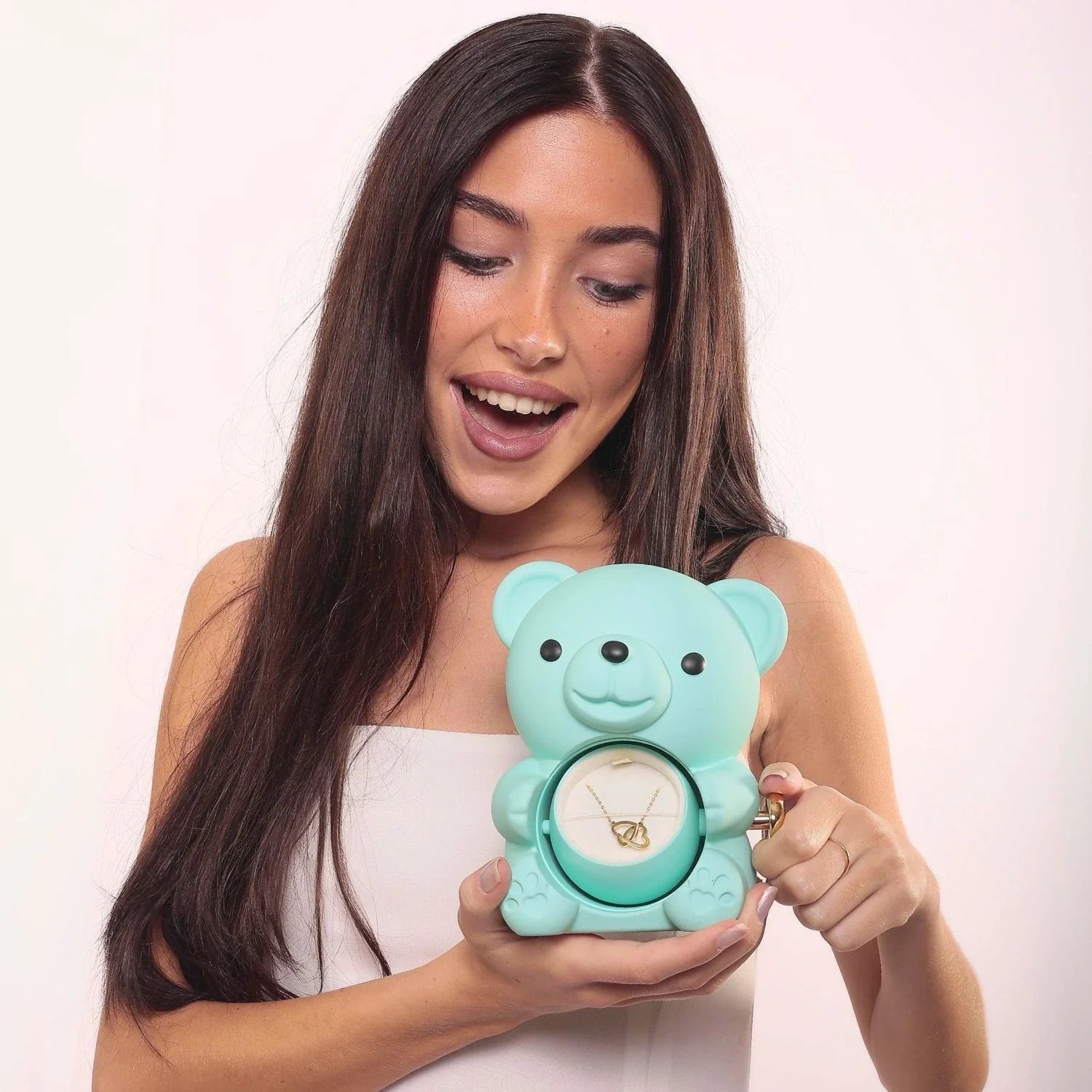 Rosenherz – Teddybär-Geschenkbox mit ewiger Rose & gravierter Halskette - Sopheria