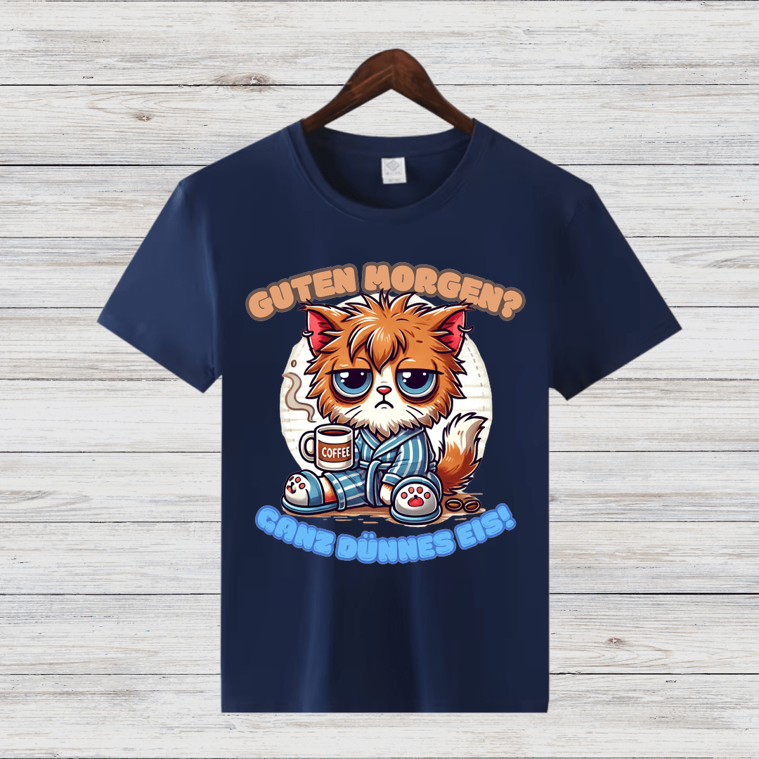 Schlafmuffel Katze | Lustiges Morgenmuffel-Shirt | Humorvolles Katzen-Design | Statement-Shirt für Kaffeeliebhaber - Sopheria
