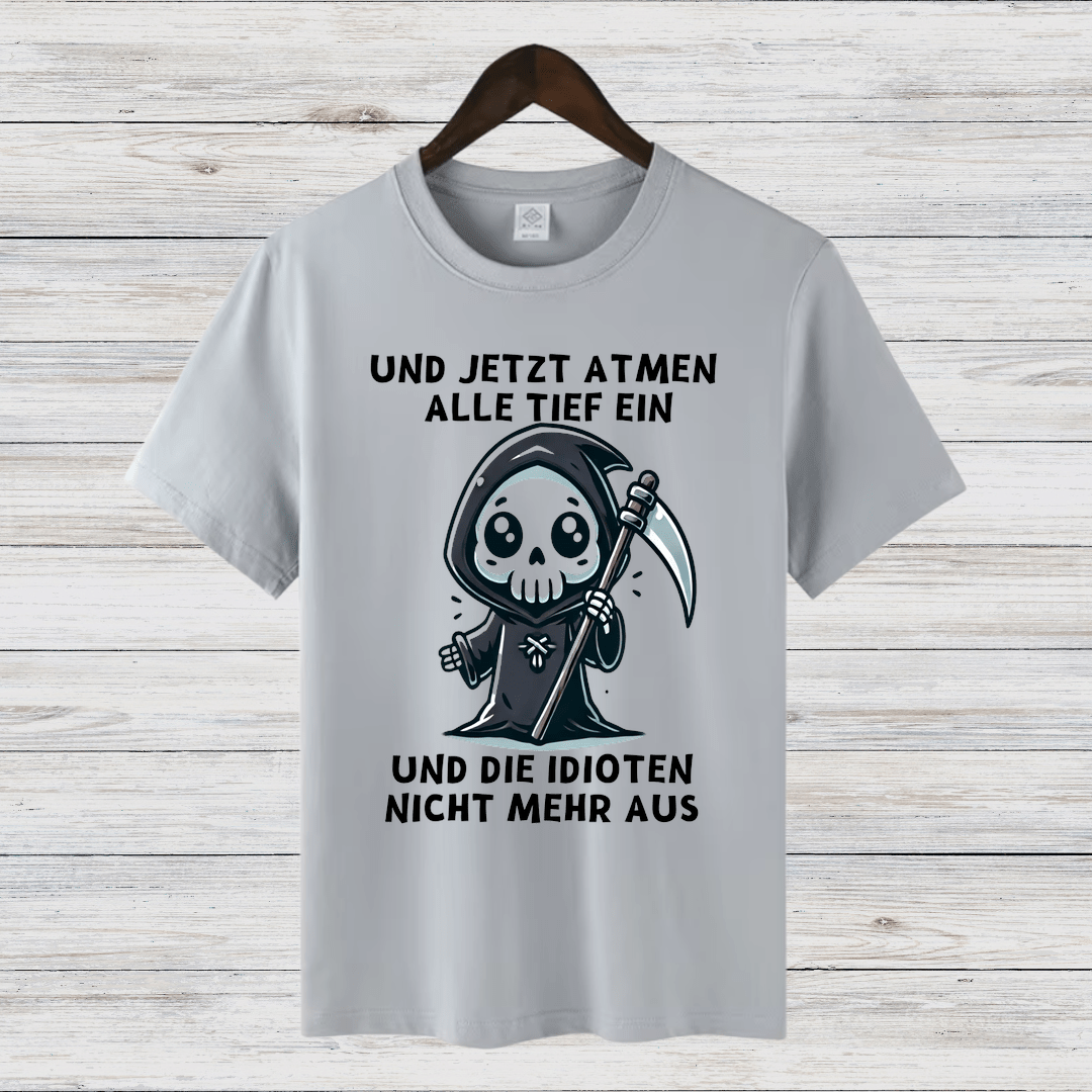 Sensenmann Shirt | Humorvolles Statement | Lustiges Winterdesign | Damen T-Shirt für kalte Tage - Sopheria