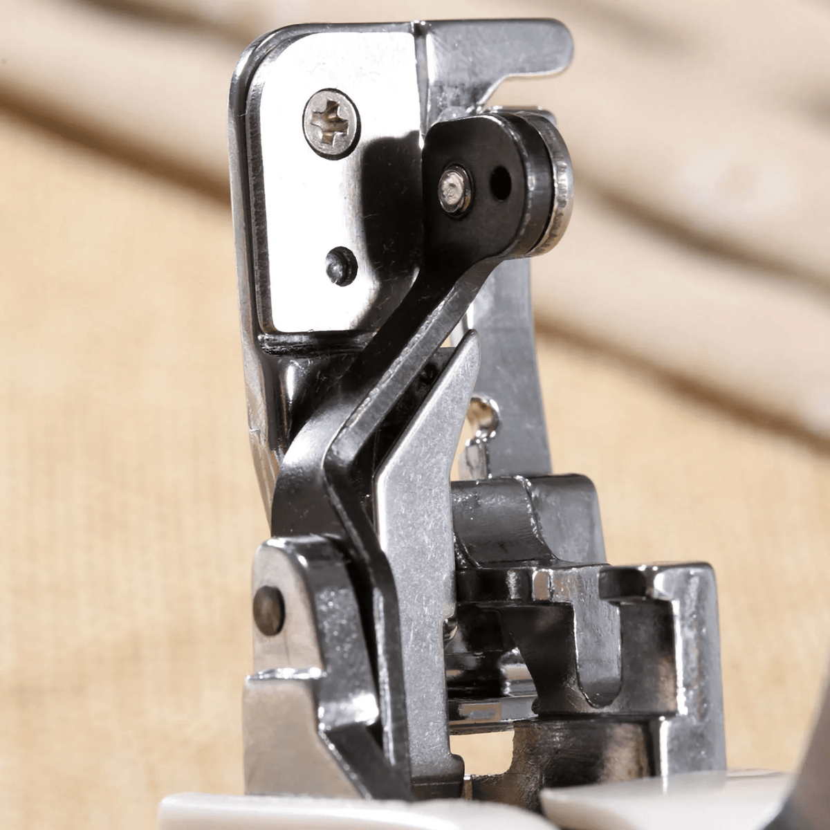 StitchMate / Professionelles Nähen und Schneiden in einem Schritt kombiniert - Sopheria