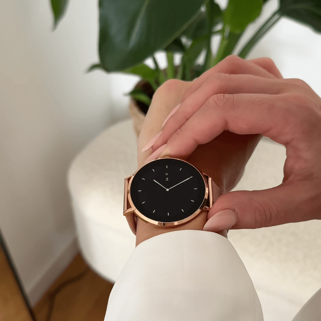 Velmora - Elegante Smartwatch mit Stil & smarten Funktionen - Sopheria
