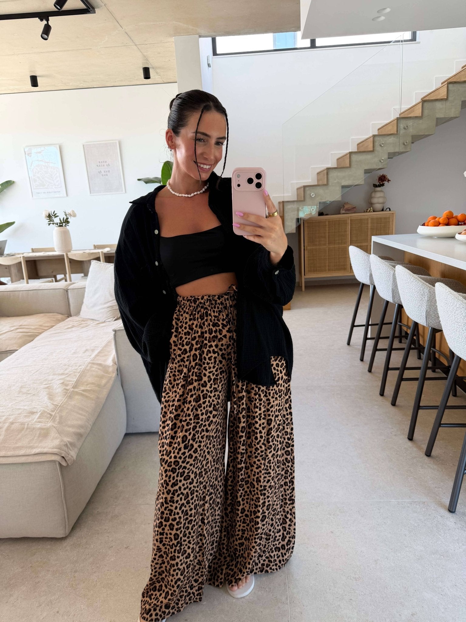 Wildelle / Weite Leoprint Hose für Komfort & Stil im Alltag - Sopheria